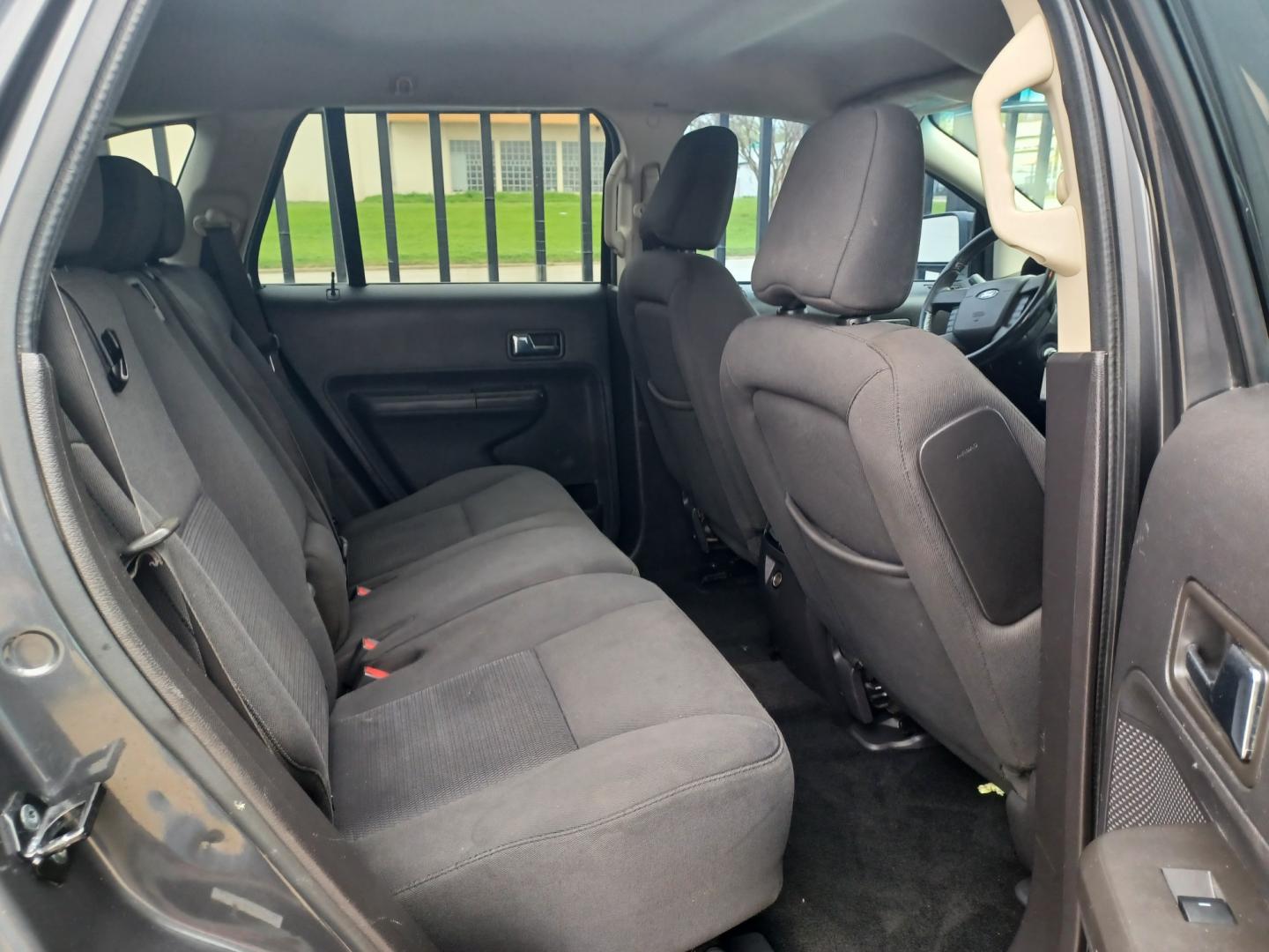 2007 GRAY /BLACK Ford Edge SEL FWD (2FMDK38C47B) with an 3.5L V6 DOHC 24V engine, 6-Speed Automatic Overdrive transmission, located at 2001 E. Lancaster, Ft. Worth, 76103, (817) 336-7000, 32.746181, -97.301018 - Photo#20